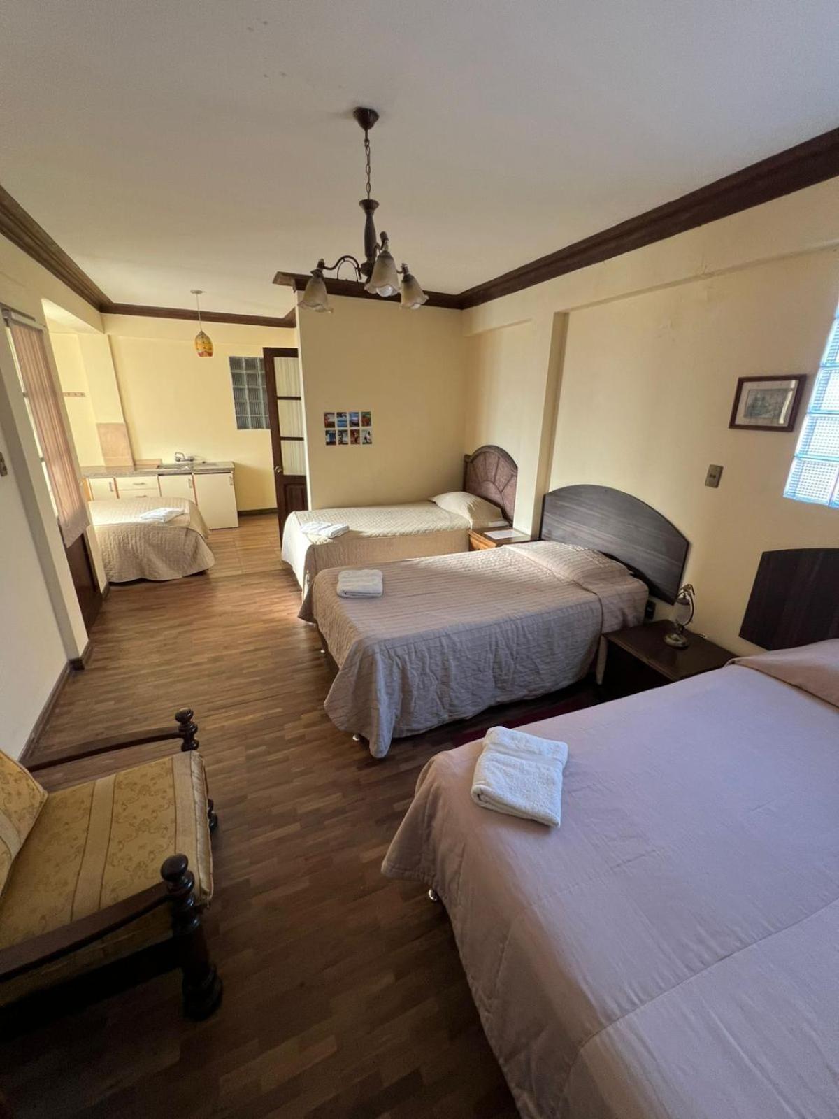 La Culta Centro Cultural Y Hostal Sucre Eksteriør billede