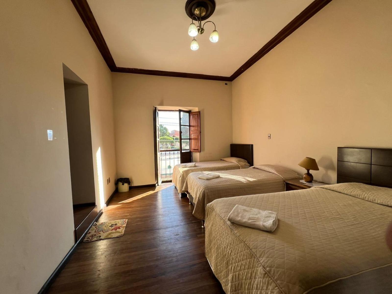 La Culta Centro Cultural Y Hostal Sucre Eksteriør billede