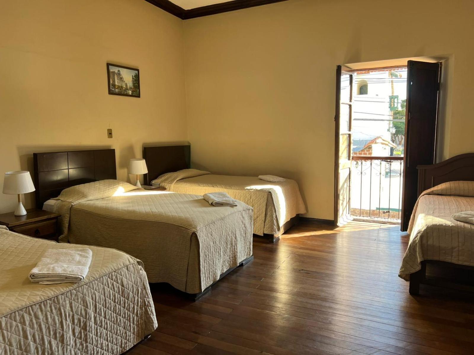 La Culta Centro Cultural Y Hostal Sucre Eksteriør billede